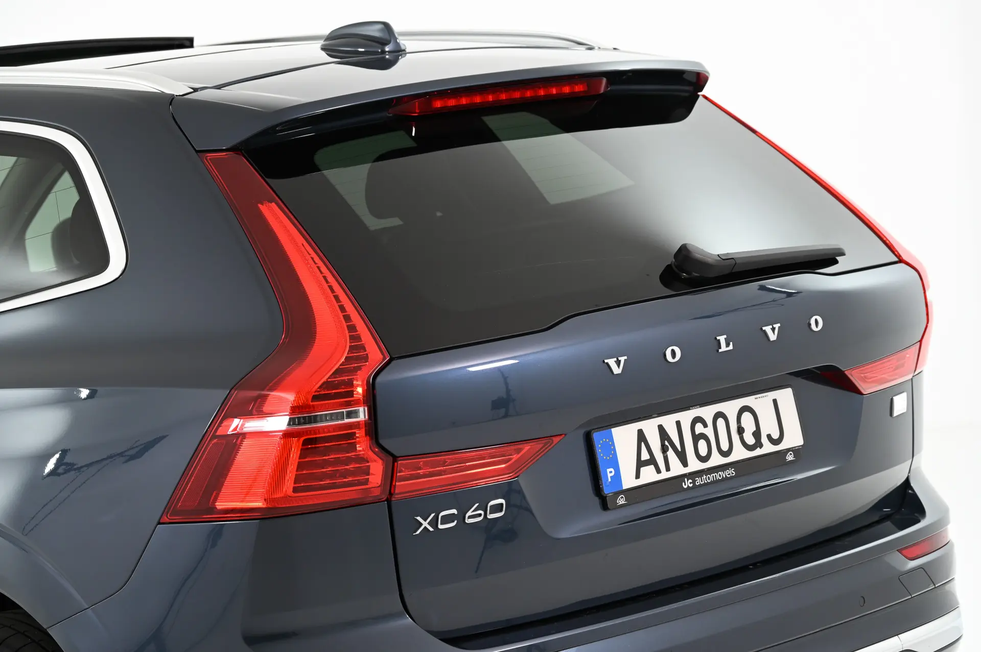 Volvo XC 60 2.0 T6 PHEV Inscription Expression AWD 11