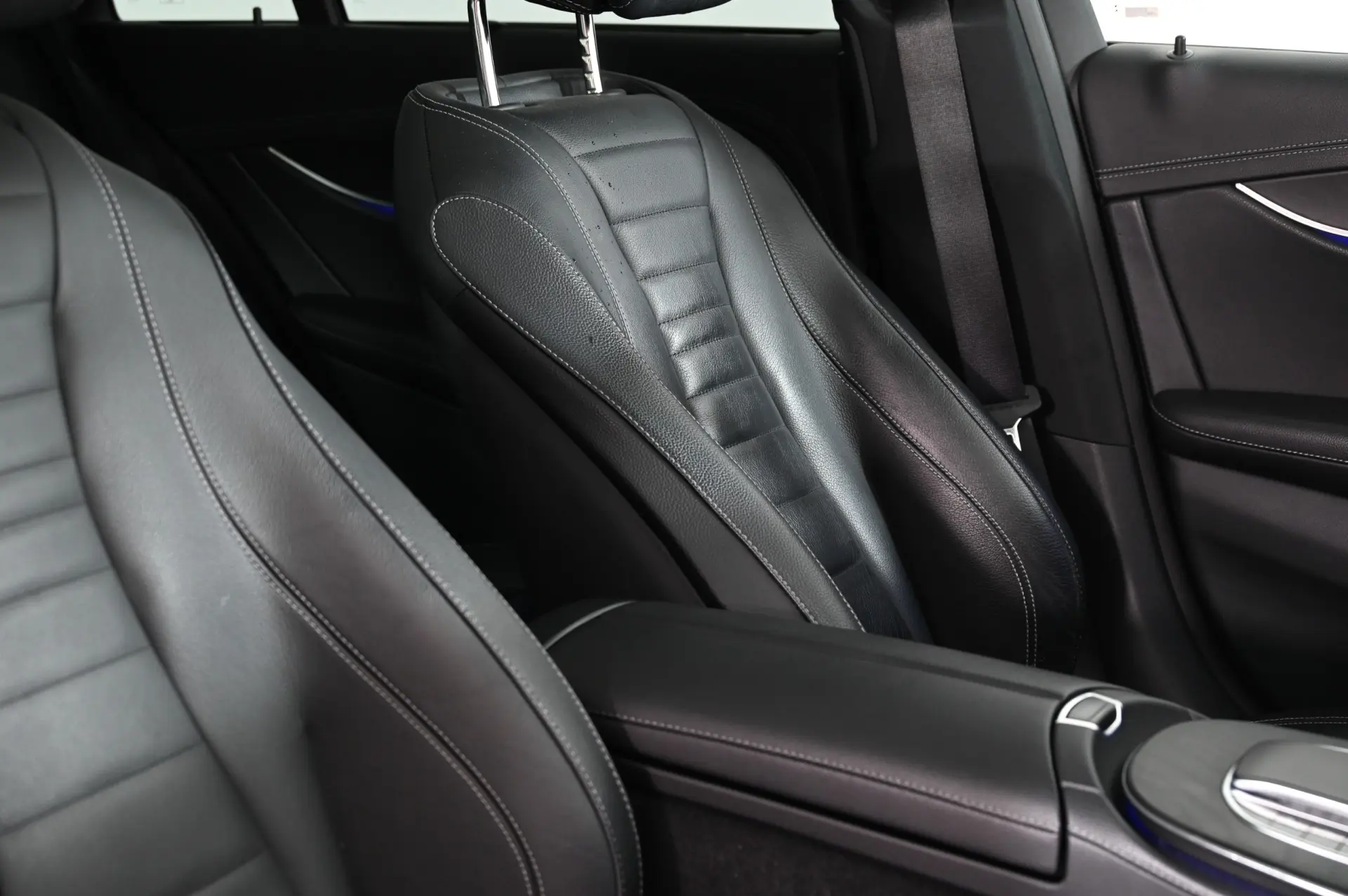 Mercedes-Benz E 220 d 4-Matic All Terrain Avantgarde 19