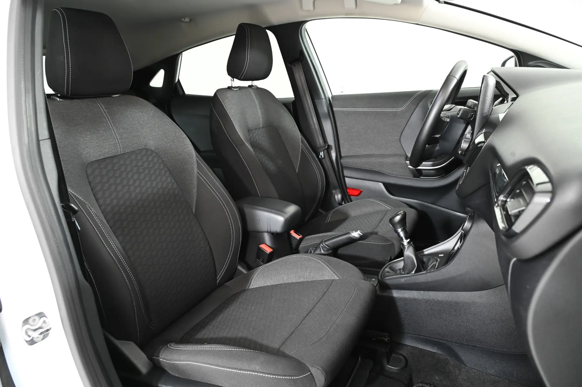 Ford Puma 1.0 EcoBoost MHEV Titanium 4