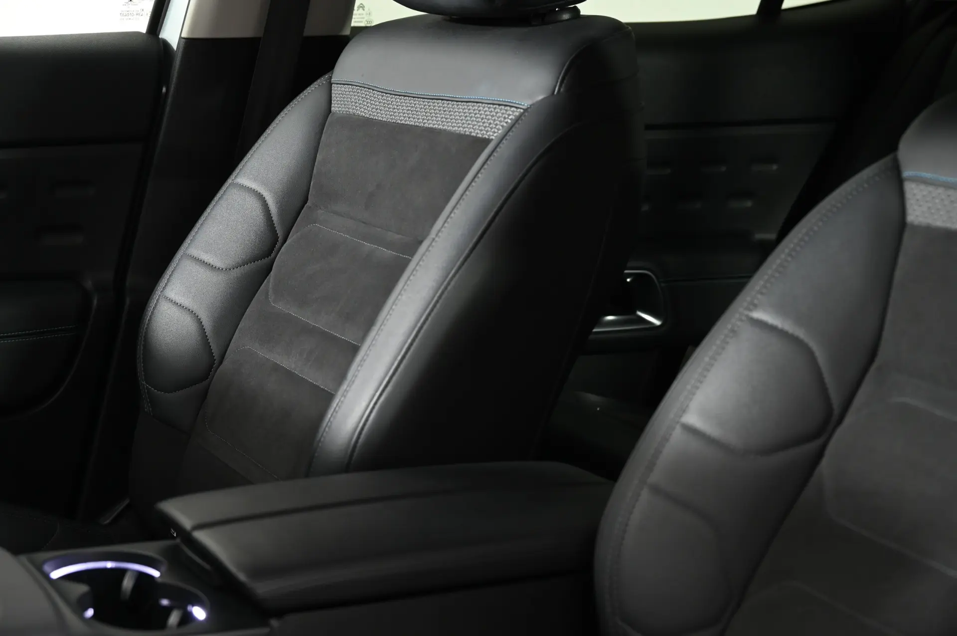 Citroën C5 Aircross 1.6 Hybrid Shine Pack e-EAT8 27