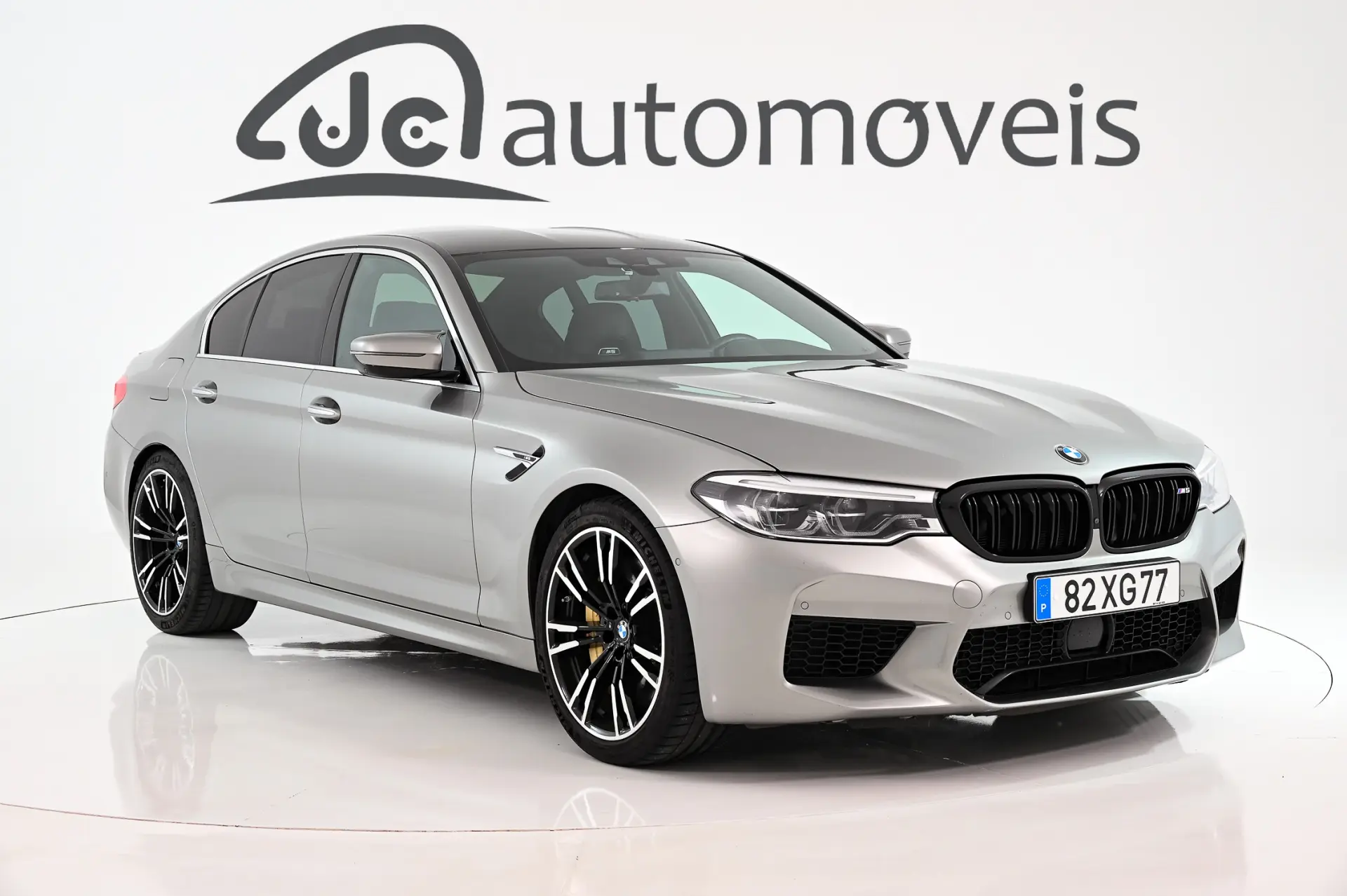 BMW M5 Standard 1