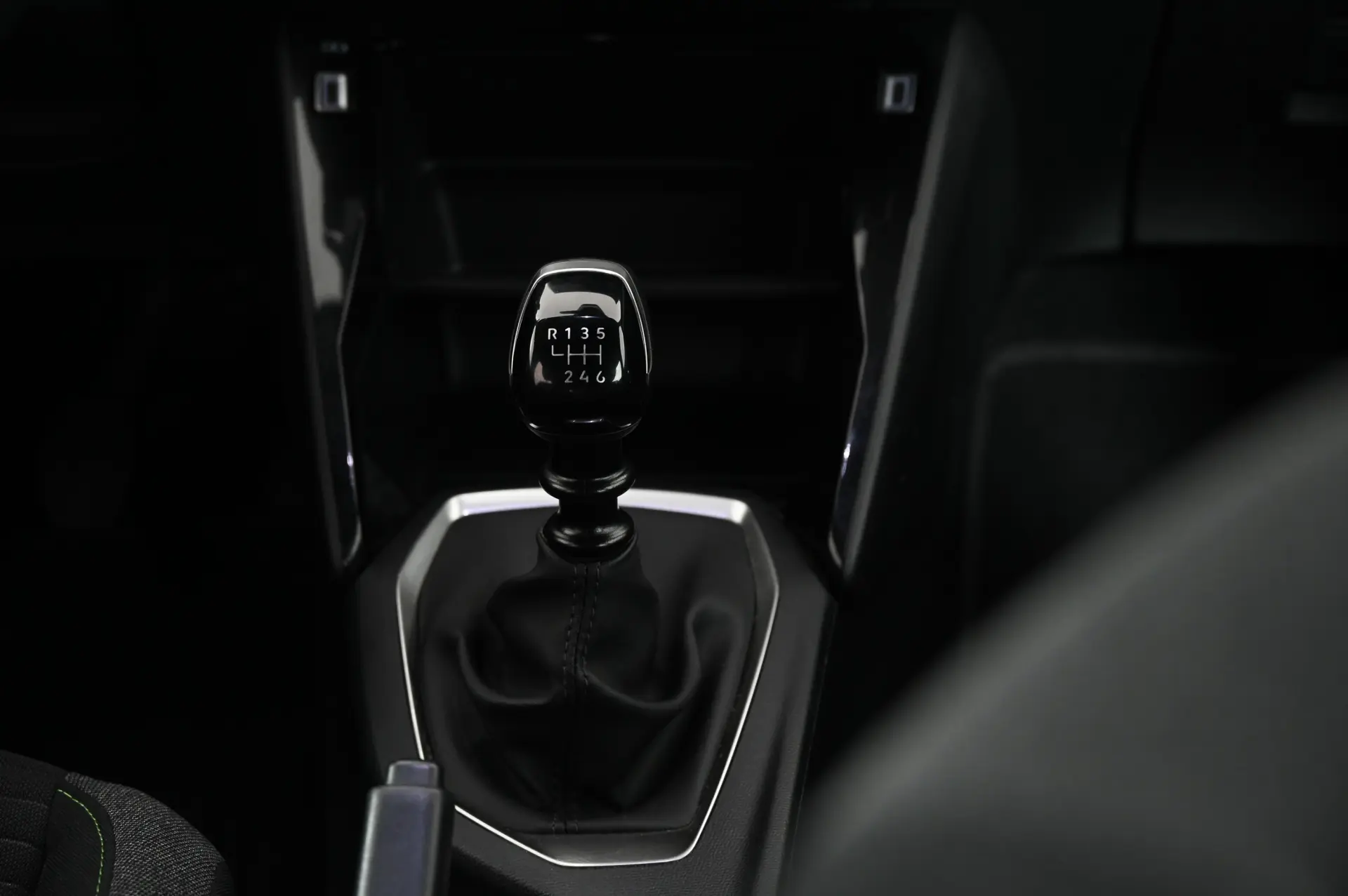 Peugeot 2008 1.2 PureTech Active 21