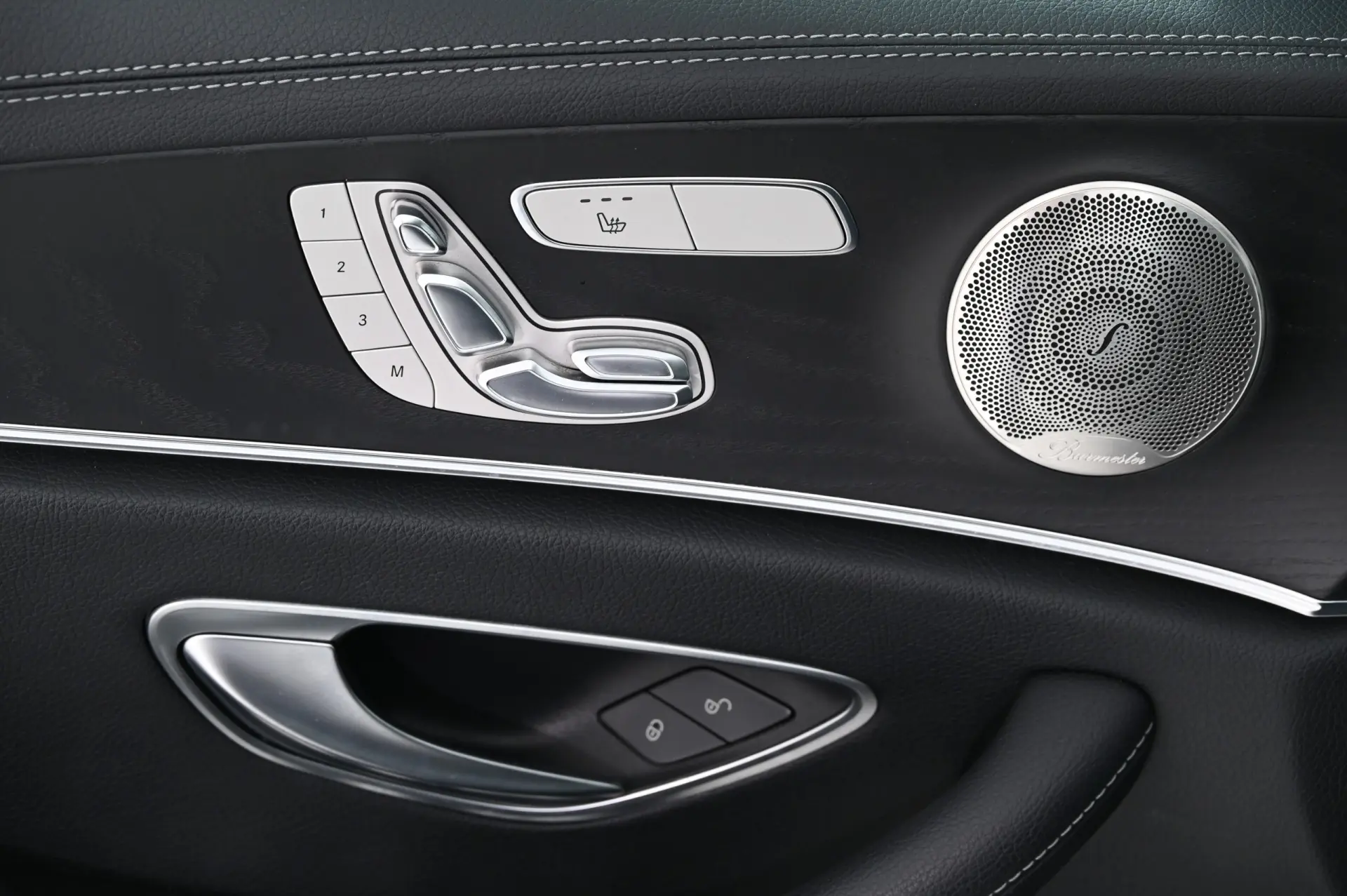 Mercedes-Benz E 220 d 4-Matic All Terrain Avantgarde 23