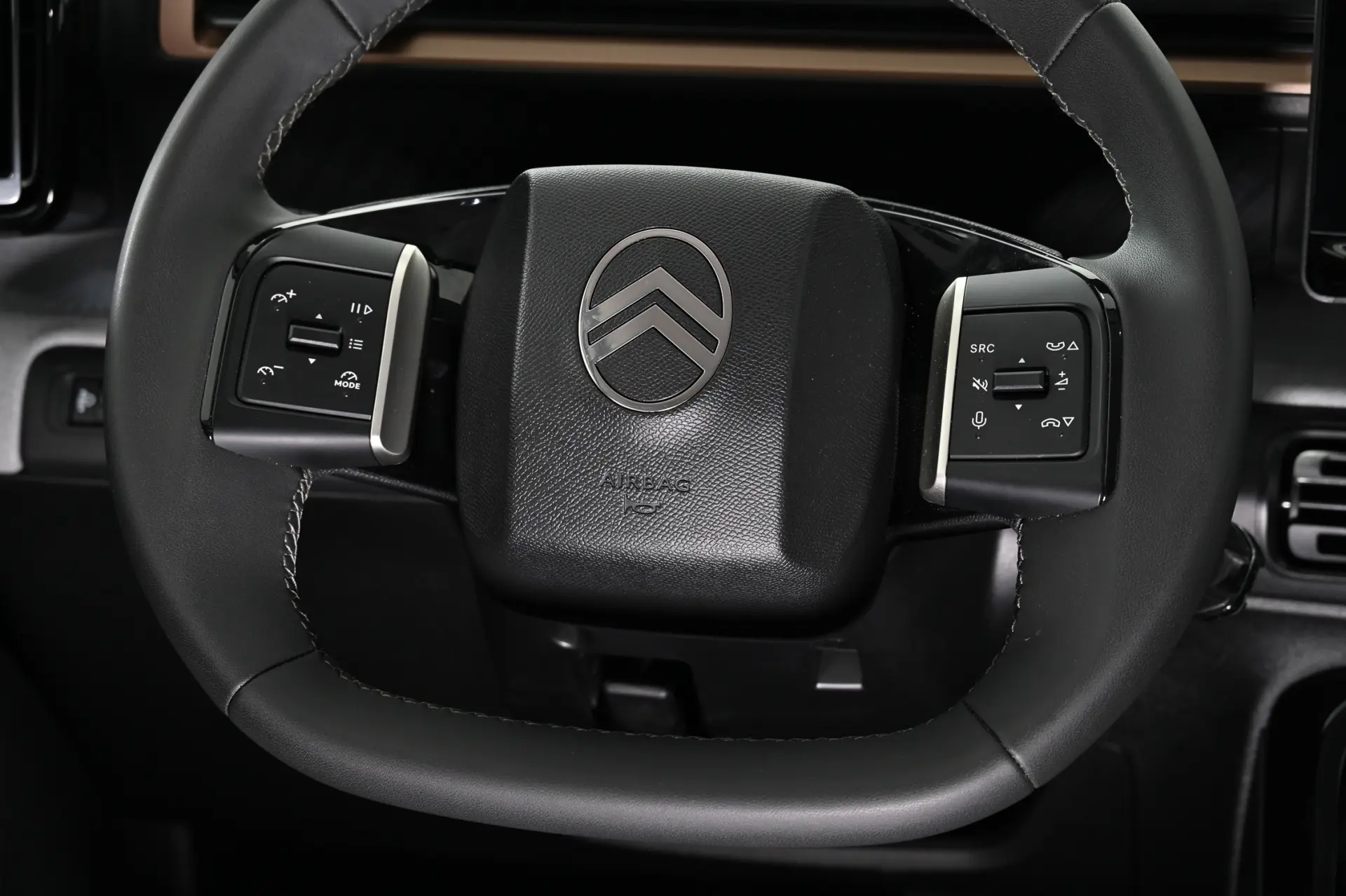 Citroen C3 Aircross 1.2 PureTech Plus 16