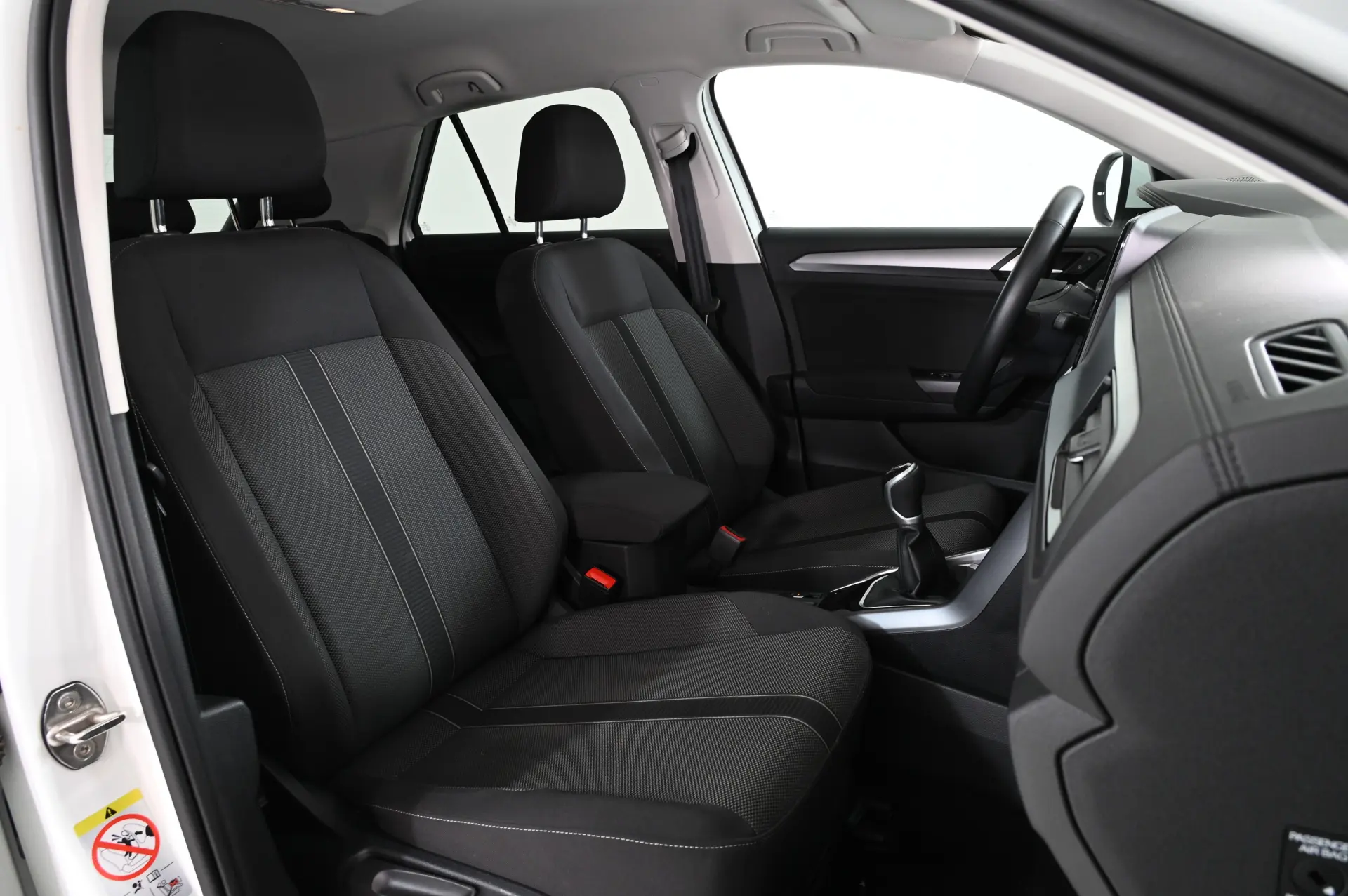 Volkswagen T-Roc 1.0 TSI Urban 4