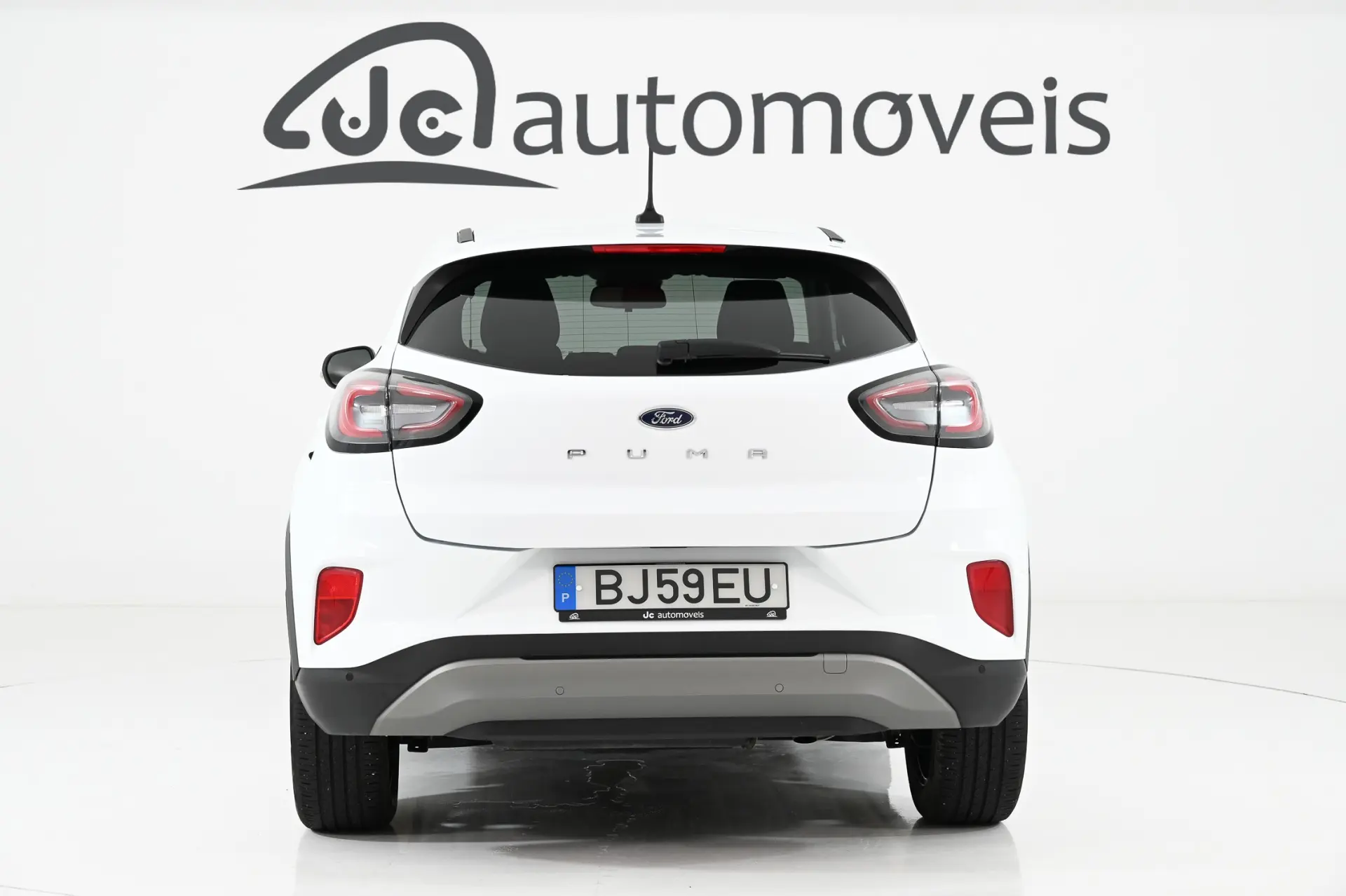 Ford Puma 1.0 EcoBoost MHEV Titanium 8