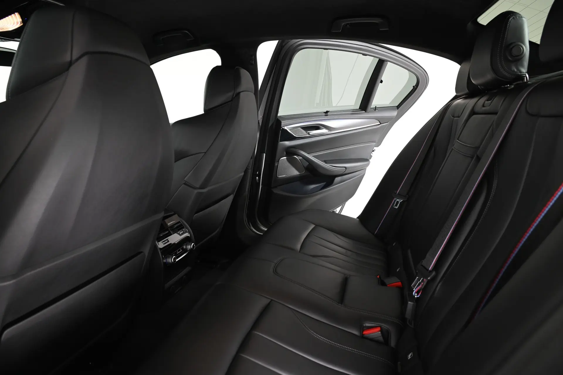 BMW M5 Standard 31