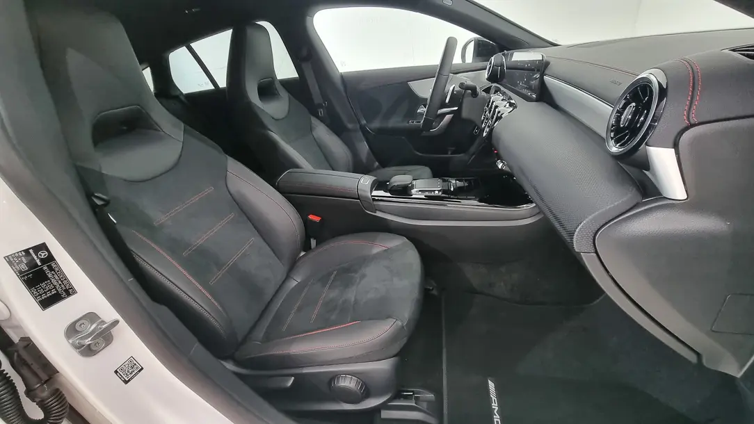 Mercedes-Benz CLA 180 d Shooting Brake AMG Line Aut. 22