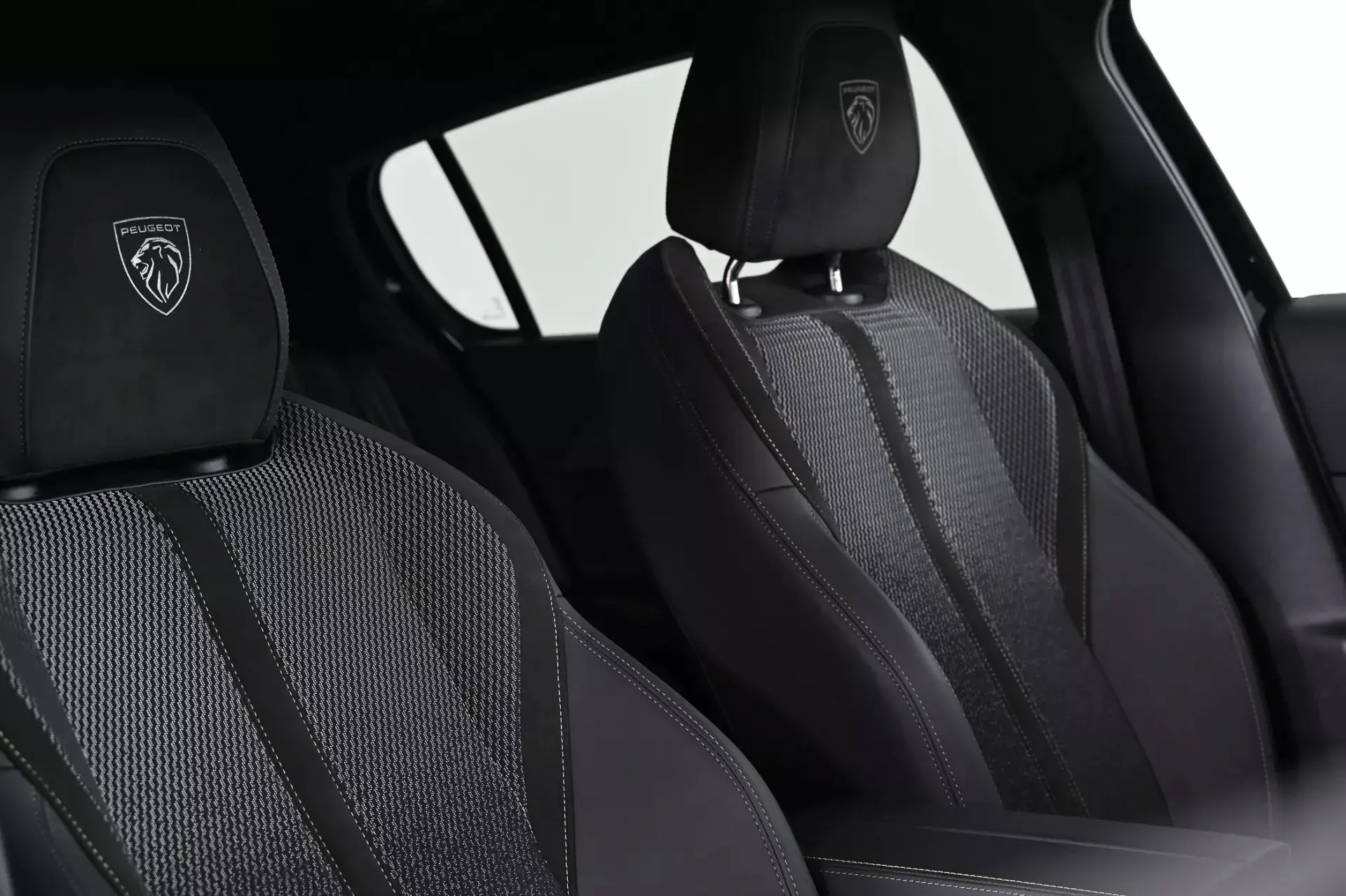 Peugeot 308 1.6 Hybrid GT Pack e-EAT8 18