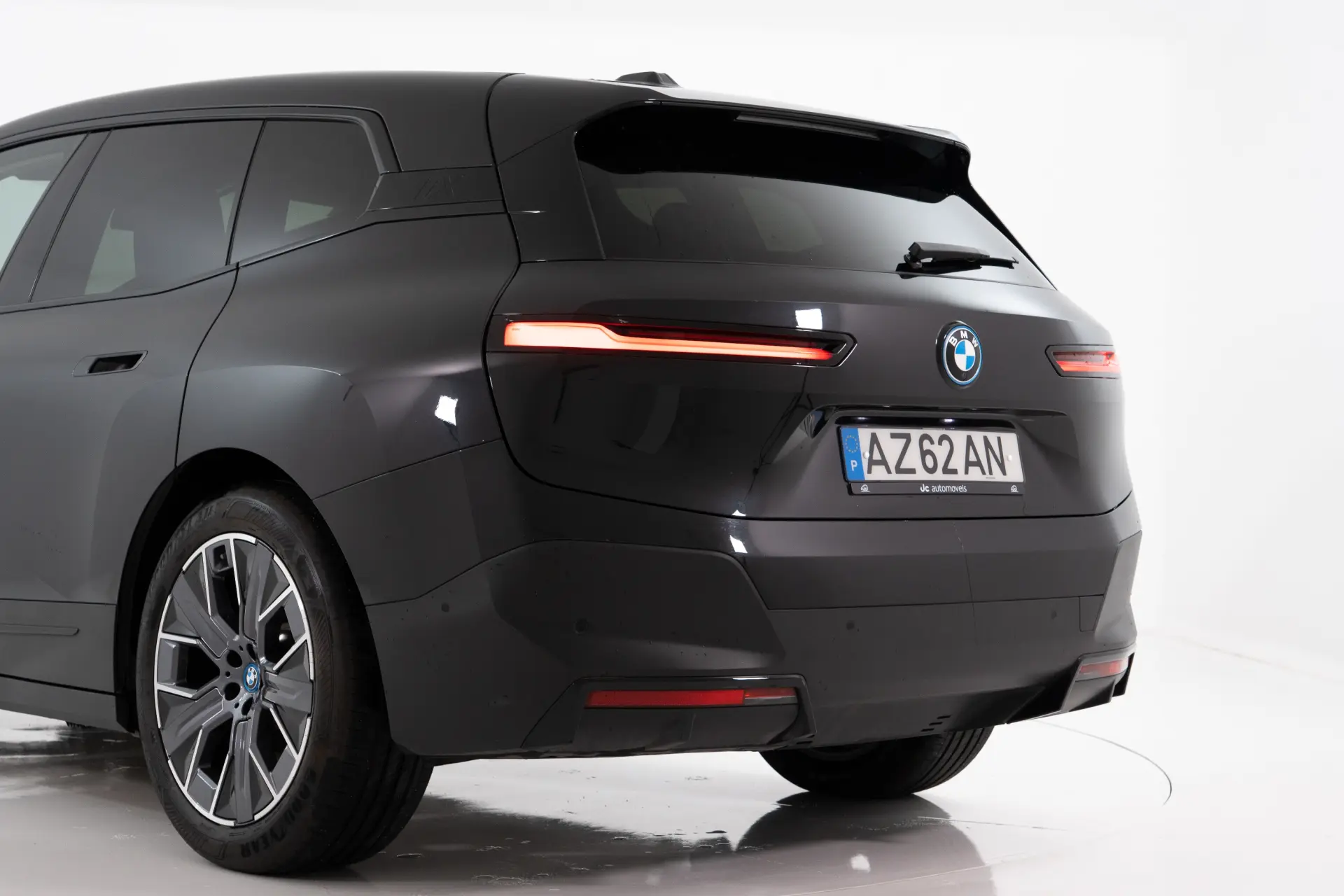 BMW iX xDrive 40 13