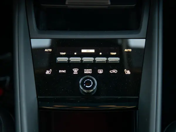 Porsche Macan Electric 4S 30