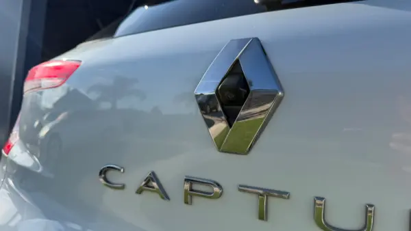 Renault Captur 1.0 TCe Intens 8