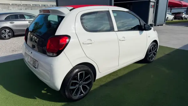 Citroen C1 1.2 VTi Shine 5