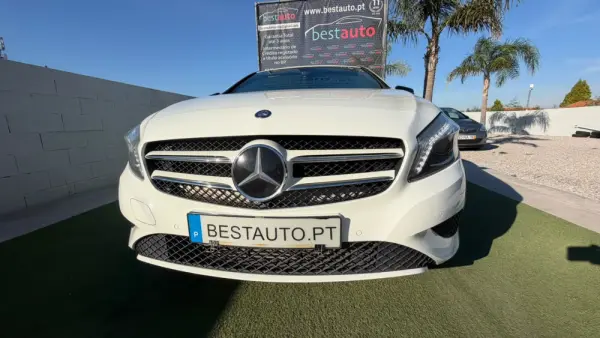 Mercedes-Benz A 180 d Urban 12