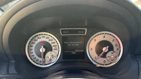 Mercedes-Benz A 200 CDi BlueEfficiency AMG Line 27