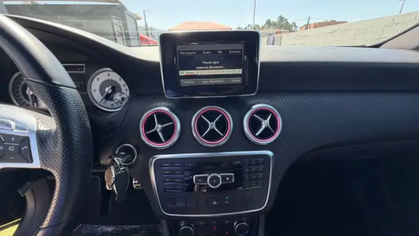 Mercedes-Benz A 200 CDi BlueEfficiency AMG Line 28
