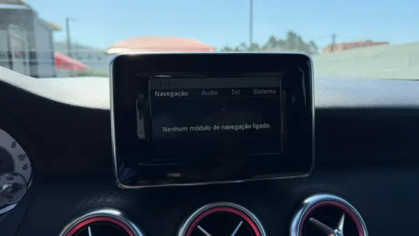 Mercedes-Benz A 200 CDi BlueEfficiency AMG Line 31