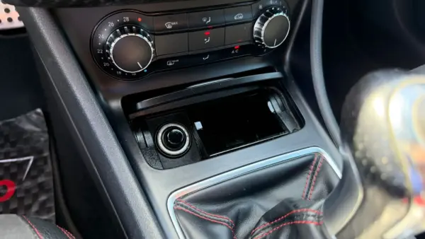 Mercedes-Benz A 200 CDi BlueEfficiency AMG Line 35