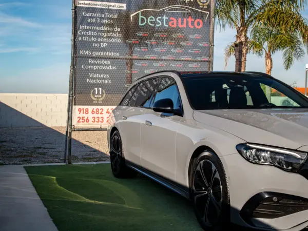 Mercedes-Benz E 300 de 5