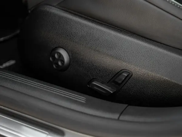 Mercedes-Benz E 300 de 41