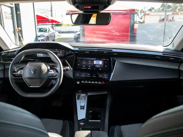 Peugeot 308 1.5 BlueHDi Allure Pack EAT8 18