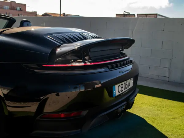 Porsche 911 (992) Carrera GTS 11