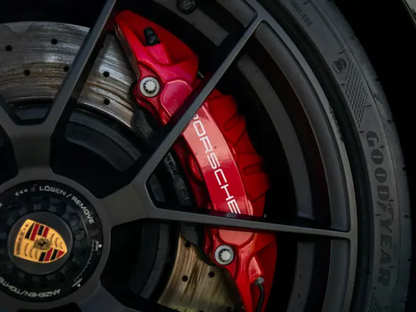Porsche 911 (992) Carrera GTS 17