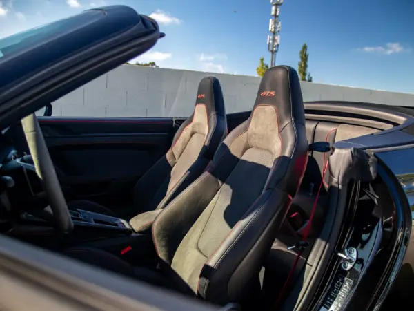 Porsche 911 (992) Carrera GTS 22