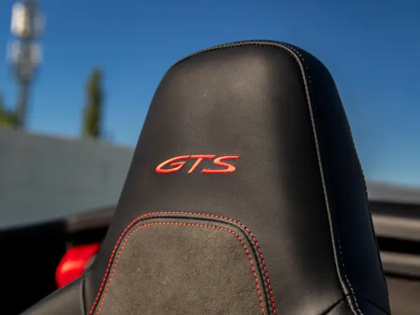 Porsche 911 (992) Carrera GTS 23