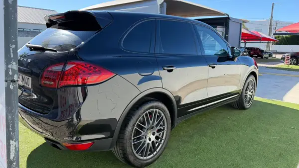 Porsche Cayenne Tiptronic 5