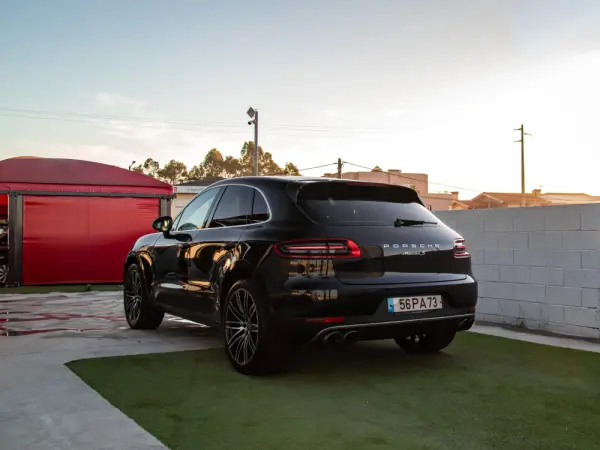 Porsche Macan S 12