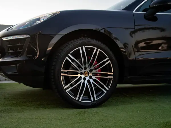 Porsche Macan S 13