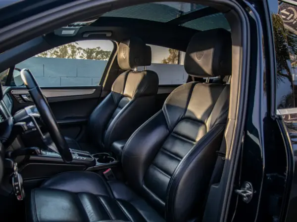 Porsche Macan S 18