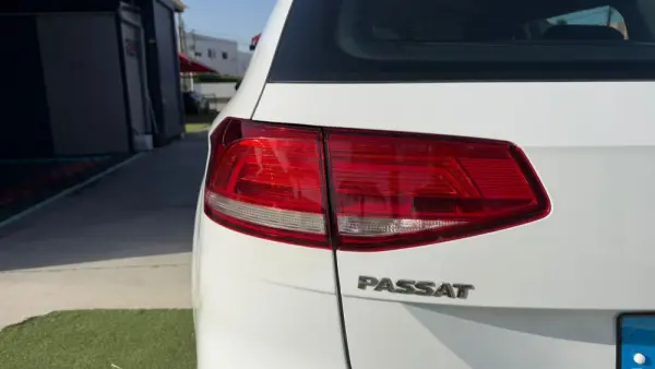 Volkswagen Passat Variant 1.6 TDI Highline 9