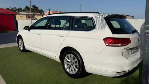Volkswagen Passat Variant 1.6 TDI Highline 10