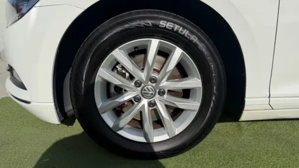 Volkswagen Passat Variant 1.6 TDI Highline 12