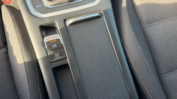 Volkswagen Passat Variant 1.6 TDI Highline 32