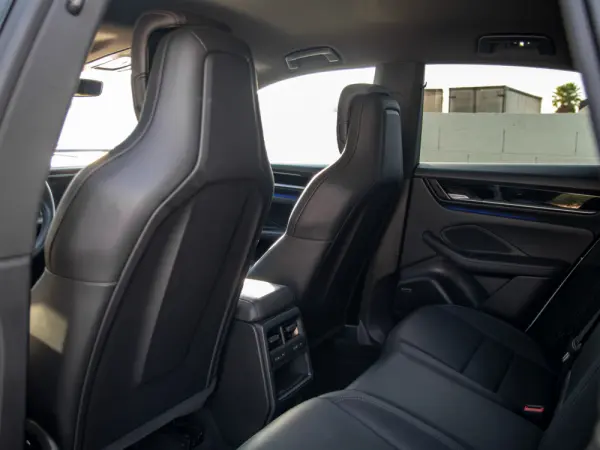 Porsche Macan Electric 23
