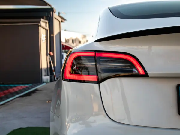 Tesla Model 3 Performance Dual Motor AWD 11