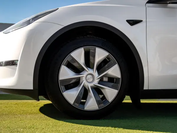 Tesla Model Y Long Range Tração Integral 13