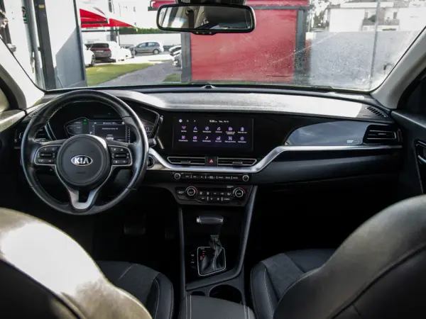 Kia Niro 1.6 GDi HEV Tech 18
