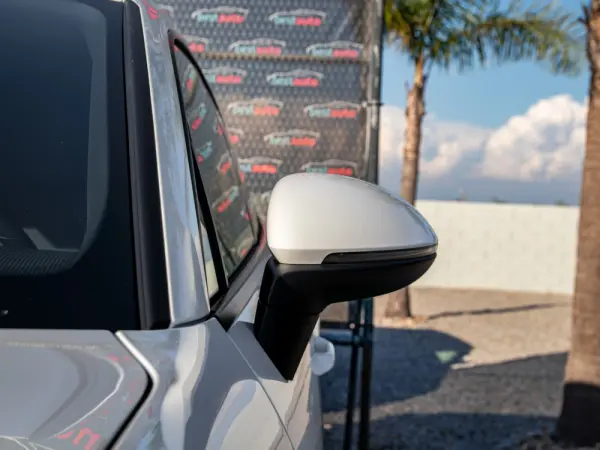 Porsche Macan Electric 19