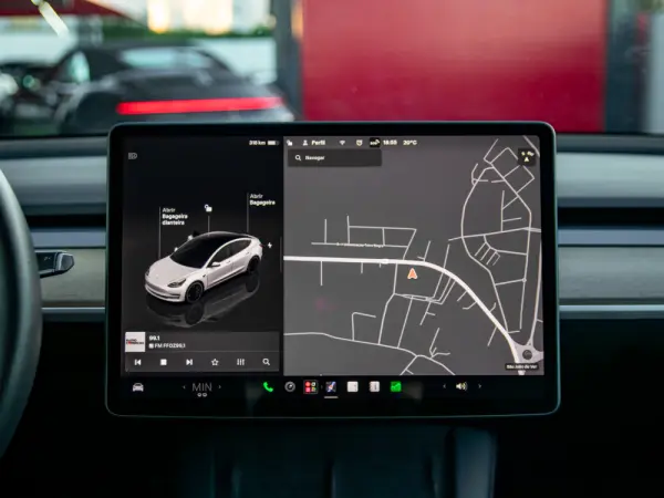 Tesla Model 3 Performance Dual Motor AWD 28