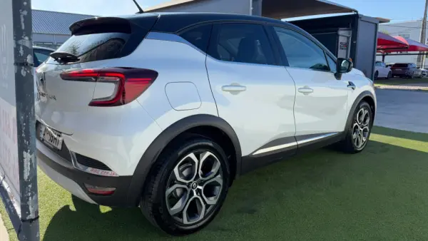 Renault Captur 1.0 TCe Intens 16