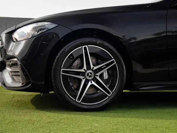 Mercedes-Benz C 300 e T 9G-TRONIC AMG Line 13