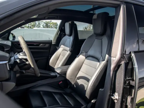 Porsche Macan Electric 4S 21