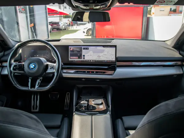 BMW i5 eDrive40 Pack Desportivo M 21