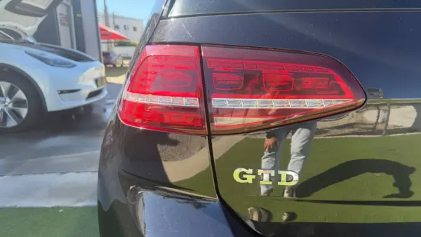 Volkswagen Golf 2.0 TDi GTD 8
