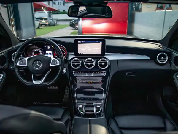 Mercedes-Benz C 250 d AMG Line Aut. 19