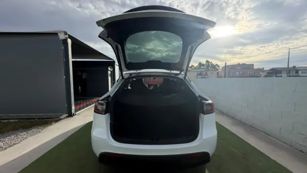 Tesla Model Y Tração Traseira 7
